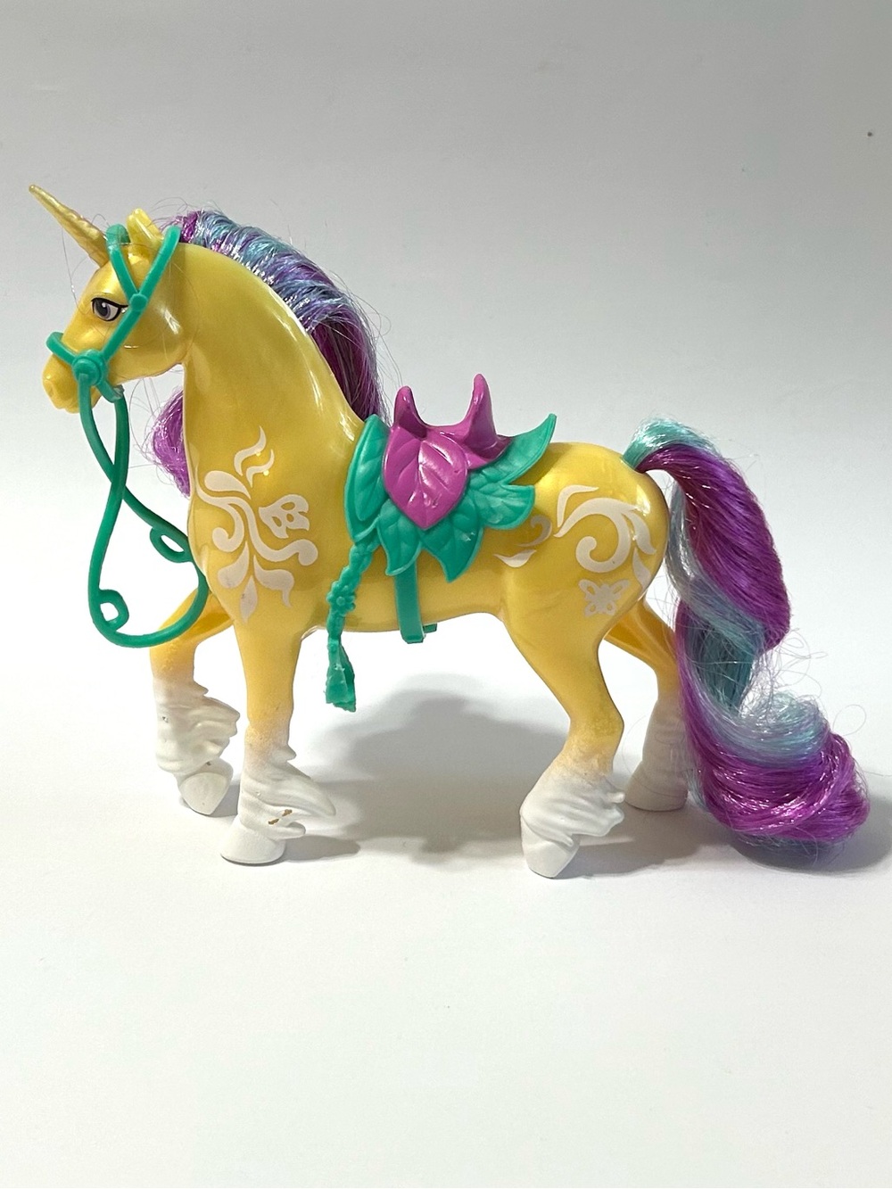 4/$20 Unicorn Academy Wildstar “Leaf” Yellow Horse Purple/Blue Streaked Mane